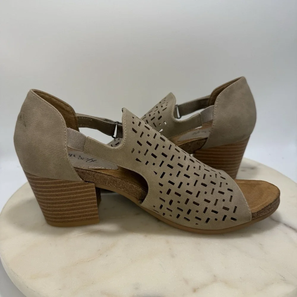 Euro Soft By Sofft Addley Perforated Ankle Booties Women's 9.5M Open Toe Beige